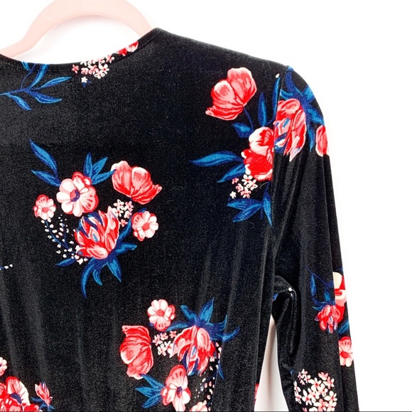 H&M Long Sleeve Floral Velvet Dress w/ Waist Belt - Picture 9 of 11